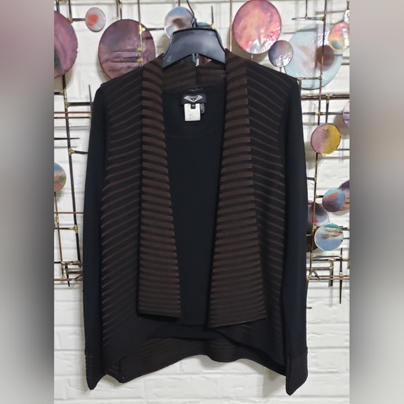 ANGEL II | Italian Wool Blend Cardigan Sweater Set - Picture 6 of 10